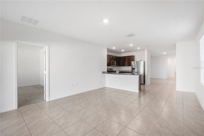 Building Photo - 35694 Sunflower Hl Dr