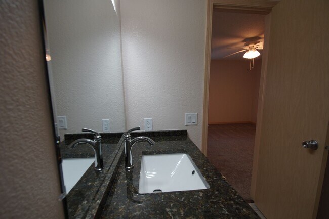 Building Photo - Modern Elegance Meets Comfort – Beautifully Renovated Two-Bedroom