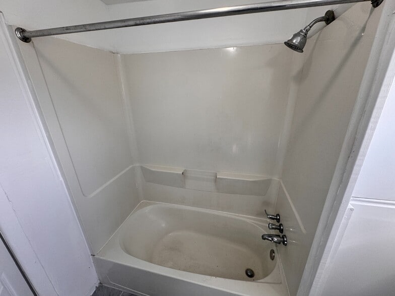 Building Photo - 1716 N 6th St