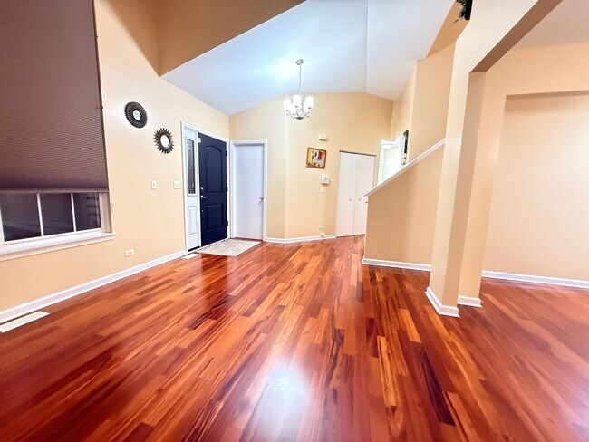 Building Photo - 3161 Hopewell Dr