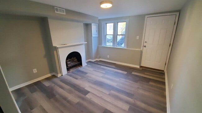 Building Photo - 315 W 30th St