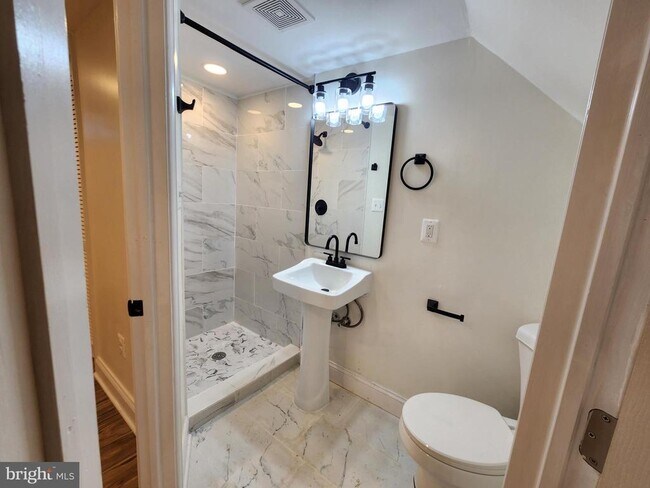 Building Photo - 1964 Guy Way