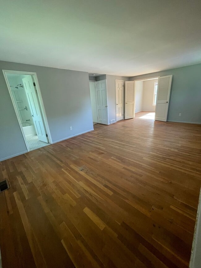 Building Photo - Spacious Four Bedroom Home Available Summer of 2026!