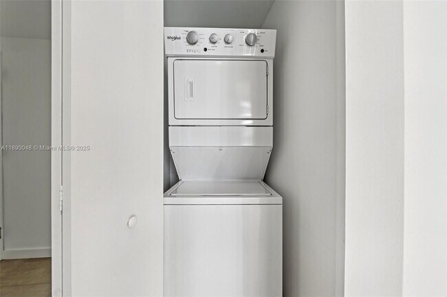 Building Photo - 1300 S Miami Ave