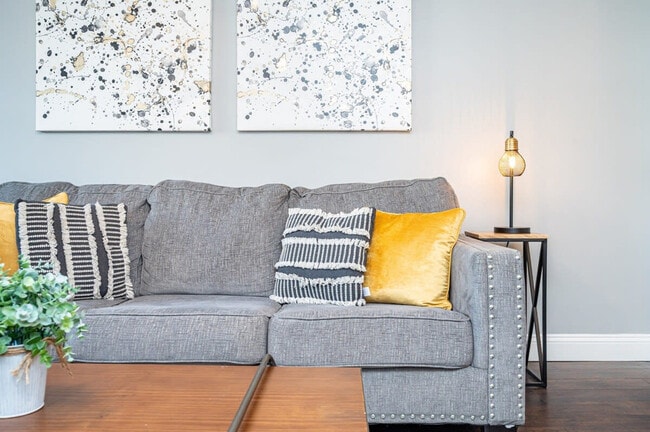 Building Photo - 215 Piedmont Ave NE