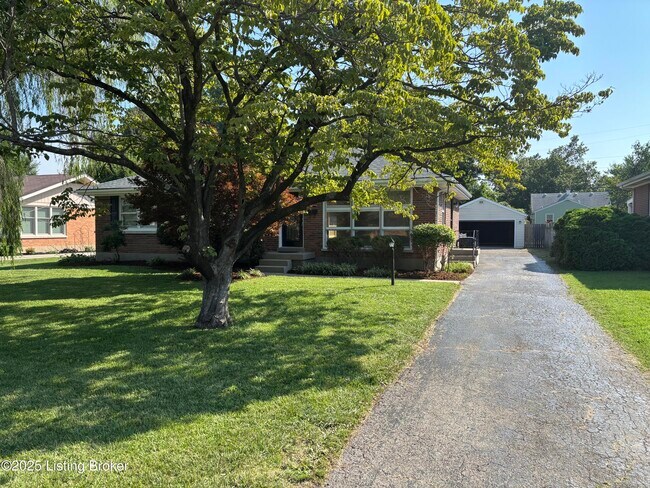 Primary Photo - 2809 Esther Blvd