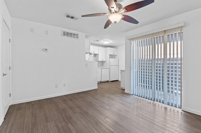 Primary Photo - 1840 Burton Dr