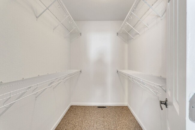 Building Photo - Beautiful 3 Bed/2.5 Bath located in Shingle Landing, Moyock NC