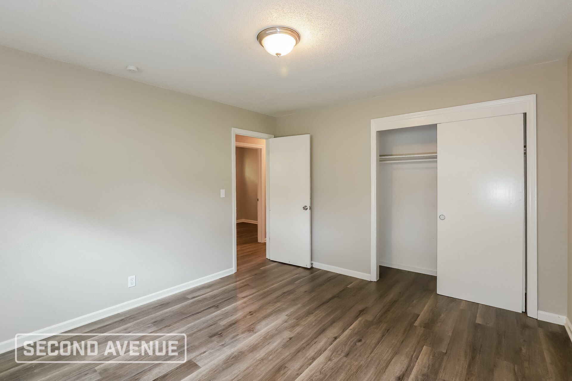 Building Photo - 401 Lacy Ln