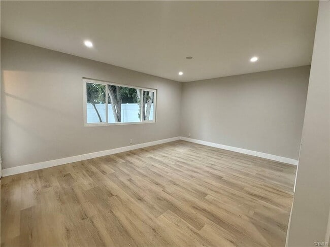 Building Photo - 8561 Marklein Ave