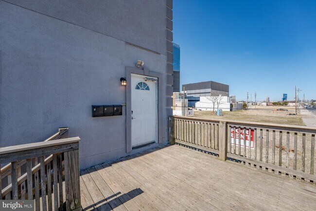 Building Photo - 222 S Rhode Island Ave