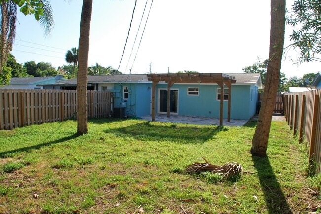 Building Photo - 406 Robalo Ct