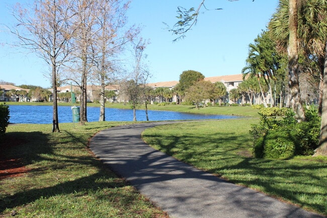 Building Photo - 5065 Wiles Rd