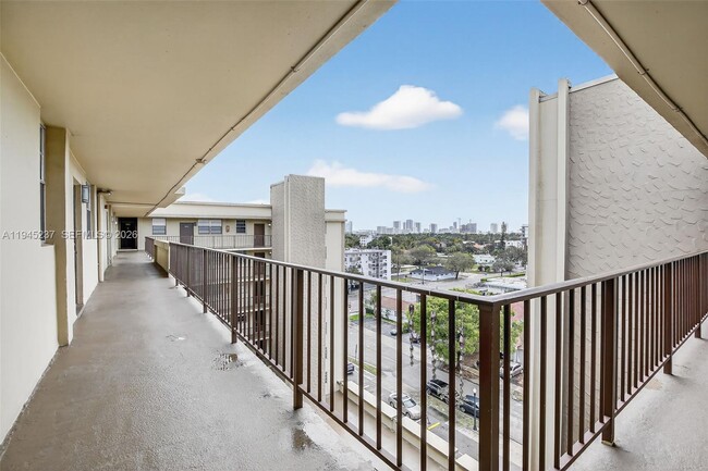 Building Photo - 1811 Jefferson St