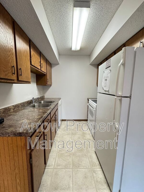 Building Photo - 3405 Holdrege St