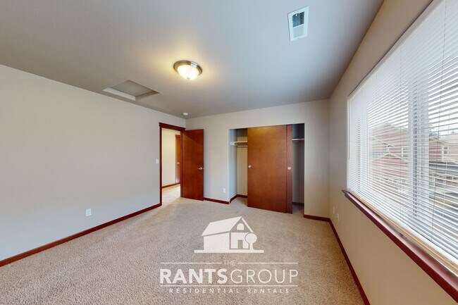 Building Photo - Beautiful home in Puyallup! Easy Commute t...