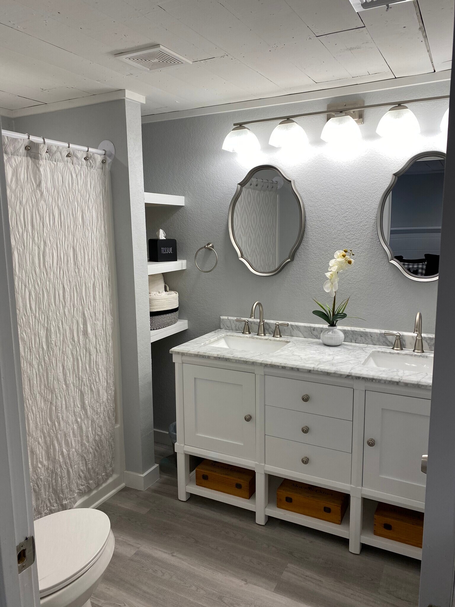 Master bath - 1809 Roosevelt St