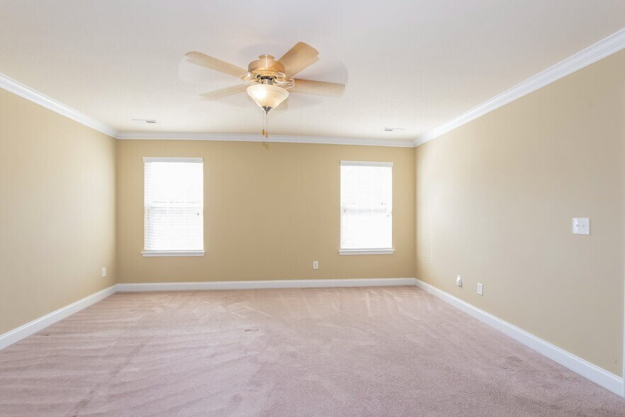 Building Photo - 6246 Silver Chime Way