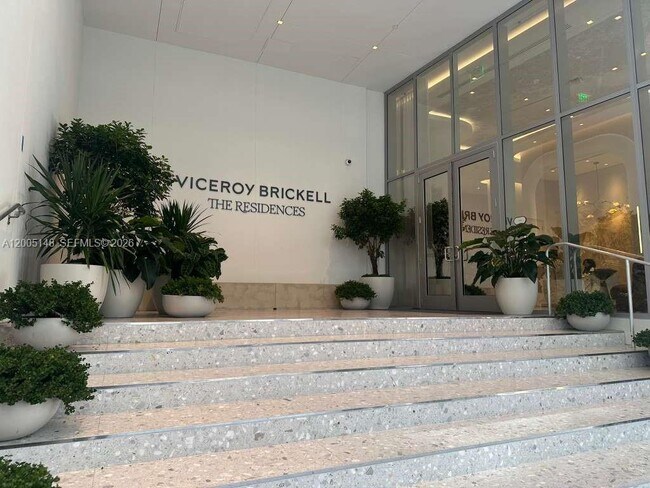 Building Photo - 77 SE 5th St