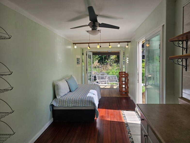 Primary Photo - 55 Hawi Rd