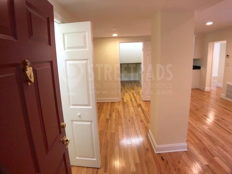 Building Photo - 3 Chauncy St