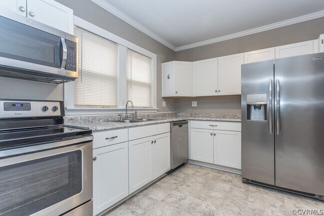 Building Photo - Cozy Home in Hopewell!