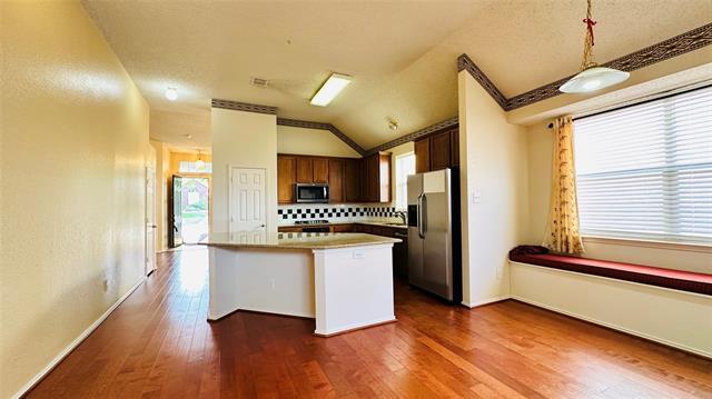 Building Photo - 2041 Fox Glen Dr