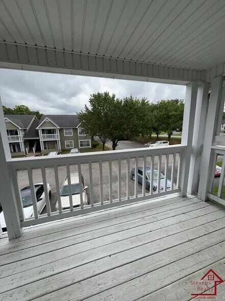 Building Photo - 430 Oriole Dr