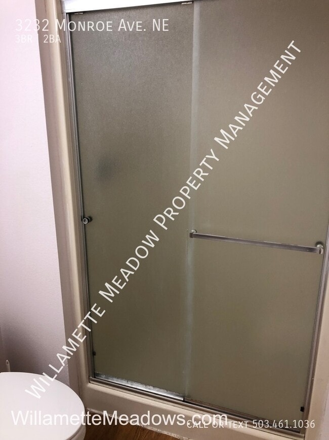 Building Photo - 3232 Monroe Ave NE