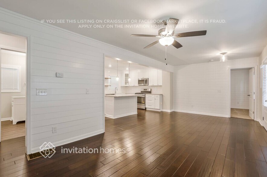 Building Photo - 2354 Beverly Ln