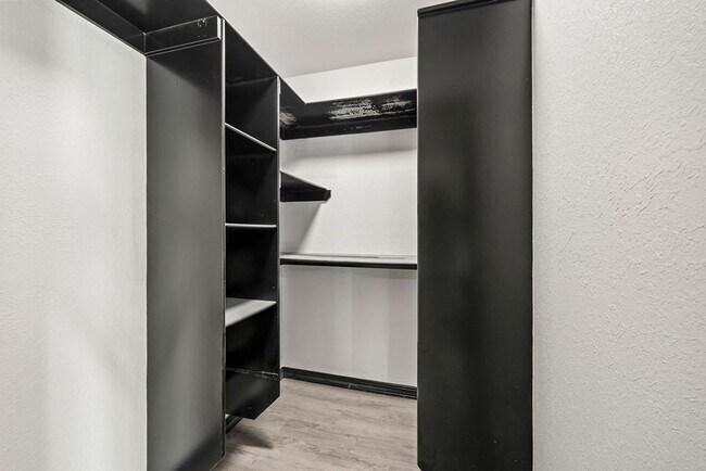 Building Photo - Charming 3-Bed Home in Rogers – Spacious Yard, Modern Comfort, Great Location