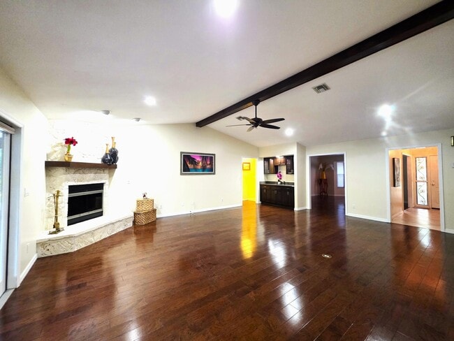 Building Photo - 1060 31st Ave