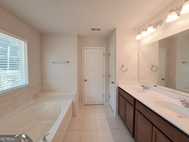 Building Photo - 2775 Port Bow Ln