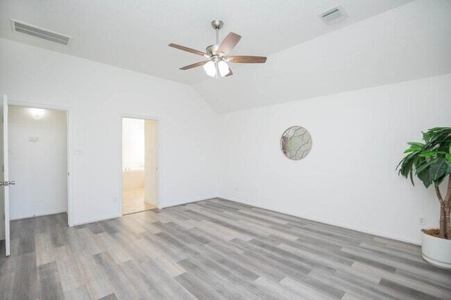 Building Photo - 8810 Rocky Knoll Ln