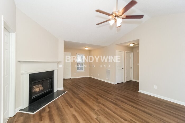 Building Photo - 42 Cedars Glen Cir