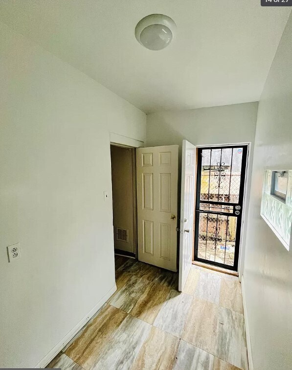 Building Photo - 2408 N Chadwick St