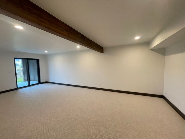 Building Photo - Brand New Three Story Whitefish Townhouse