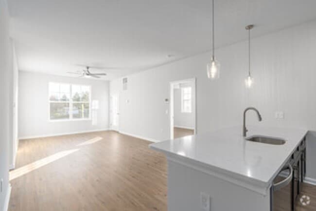 Building Photo - Luxury Flats