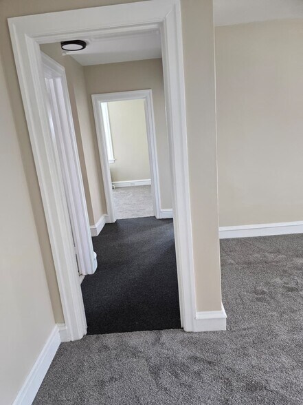 Building Photo - 1772 Ferndale Ave