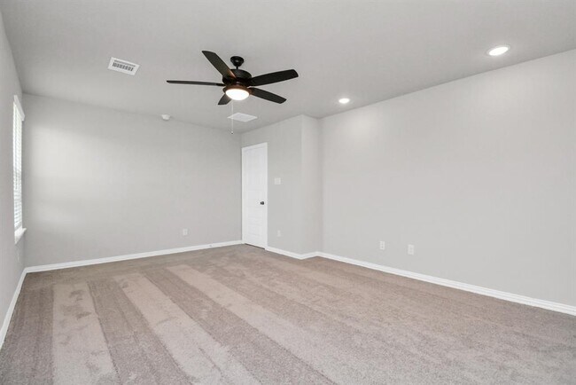 Building Photo - 27107 Newport Trce Ln