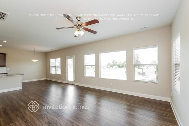 Building Photo - 5337 Roberta Crossing Dr