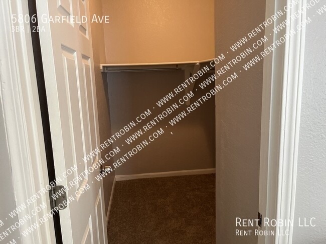 Building Photo - 5806 Garfield Ave
