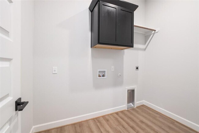 Building Photo - 1408 Logan Del Wy