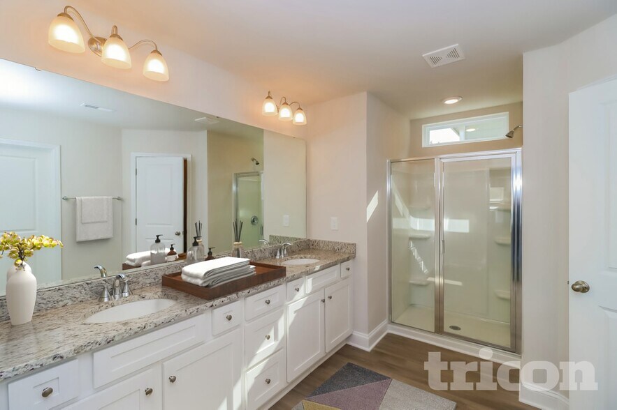 Building Photo - 123 Kingshall Rd