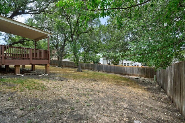 Building Photo - 16608 Shipshaw River Dr