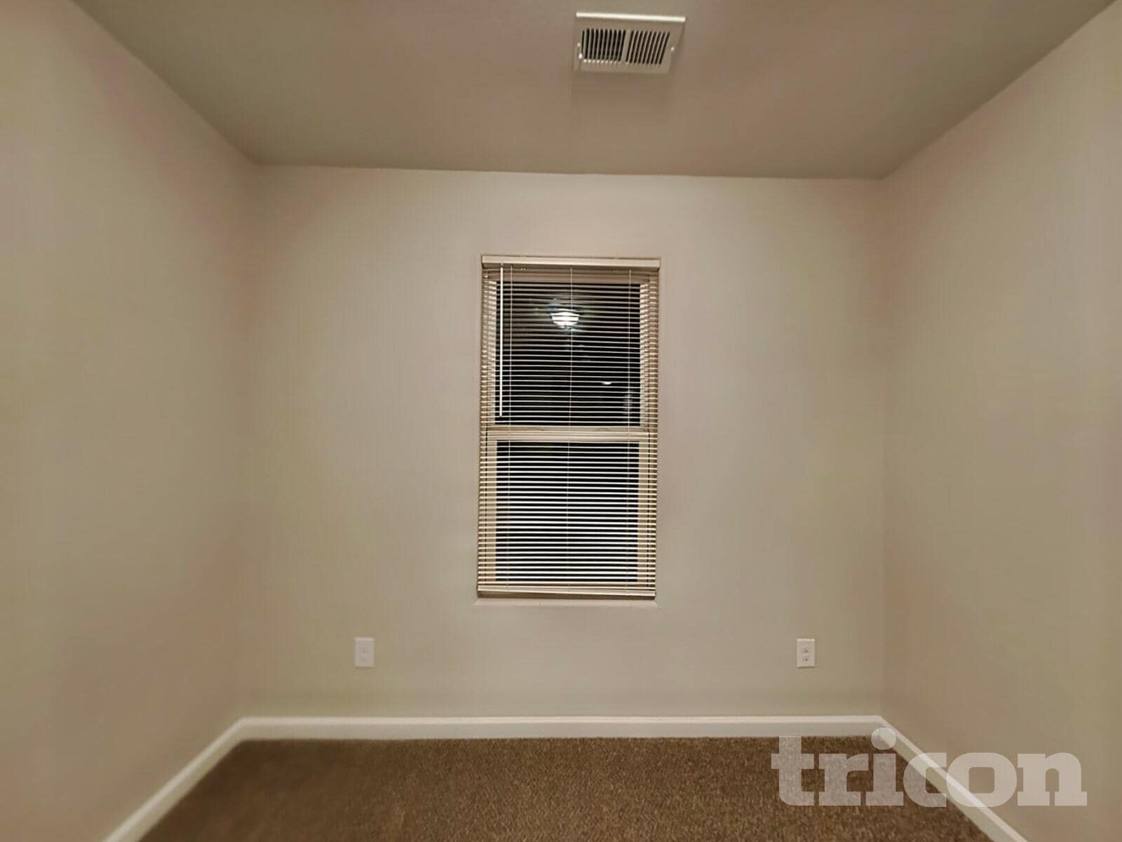 Building Photo - 1008 River Crest Ct