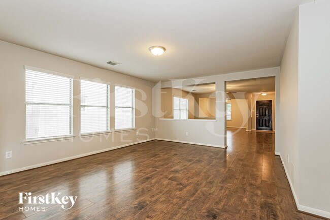 Building Photo - 29311 Legends Hill Dr
