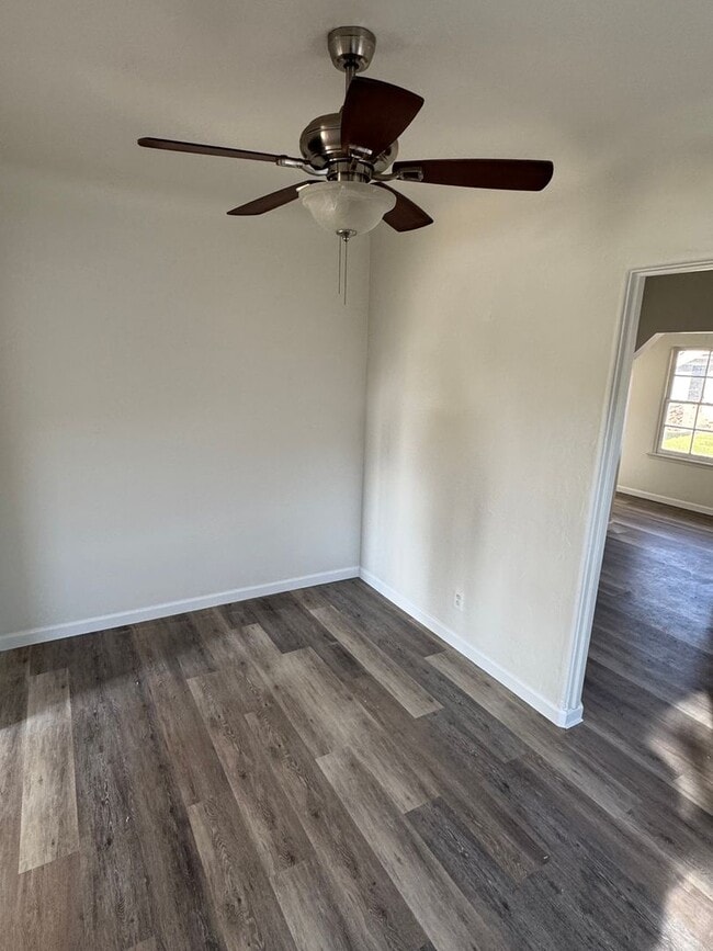 Building Photo - Old Town Charm