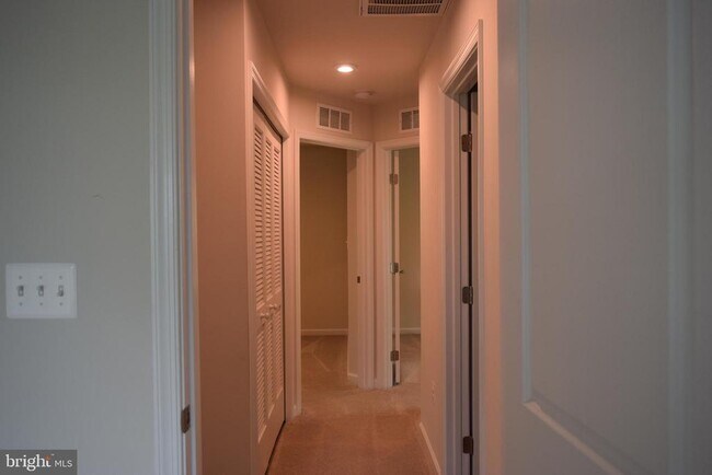 Building Photo - 8714 Upton Ln