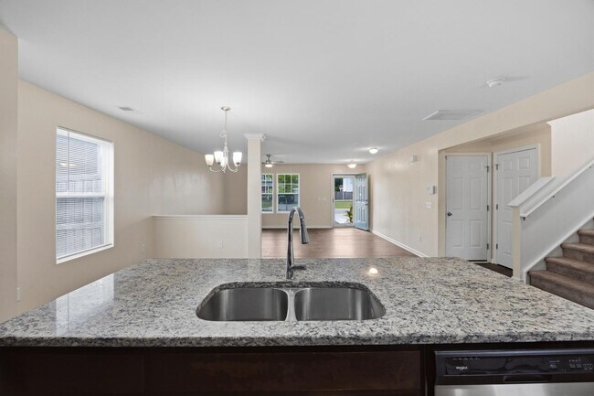 Building Photo - 442 Thoroughbred Dr